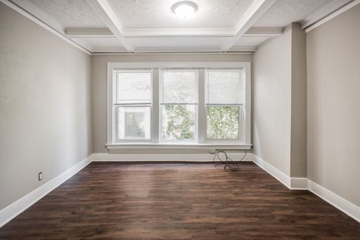 Listing photo thumbnail