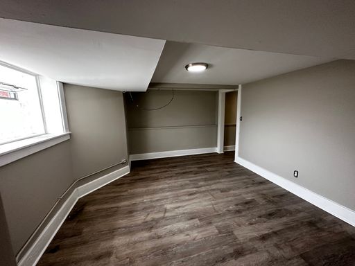 Listing photo thumbnail