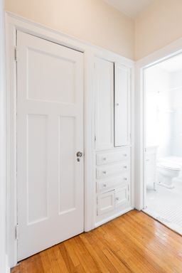 Listing photo thumbnail