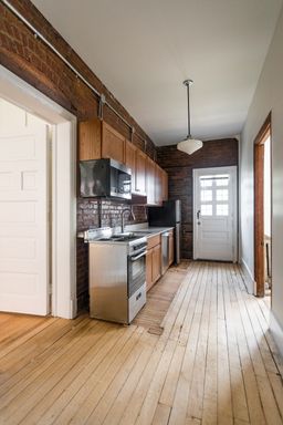 Listing photo thumbnail