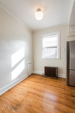 Listing photo thumbnail