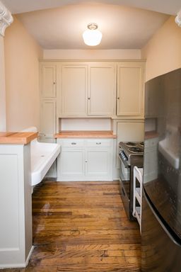 Listing photo thumbnail