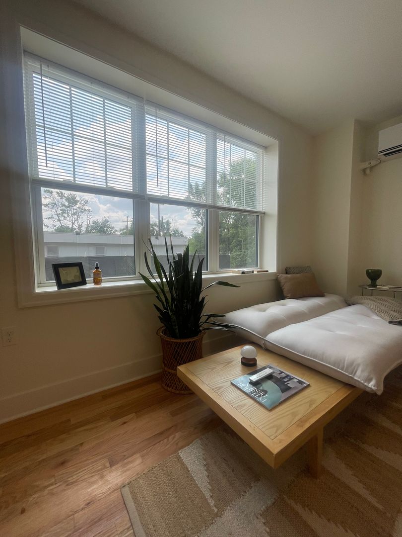 Detroit Apartment: 6465 Sterling St