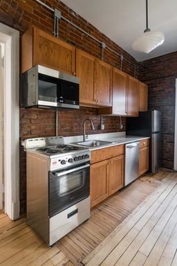 Listing photo thumbnail