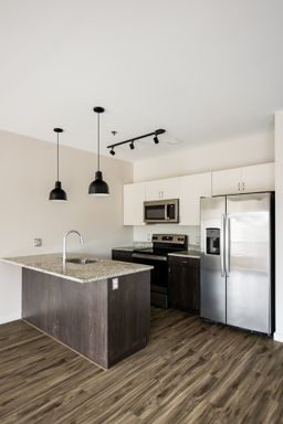 Listing photo thumbnail