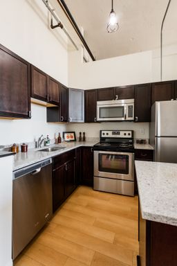 Listing photo thumbnail