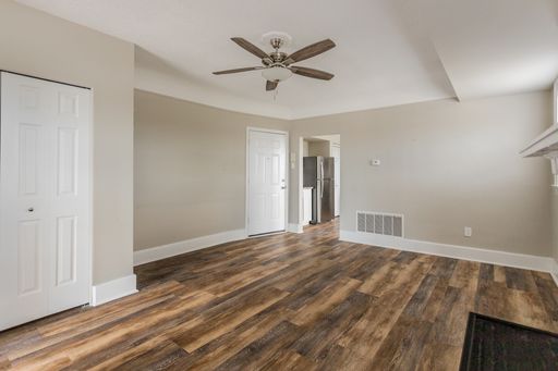 Listing photo thumbnail