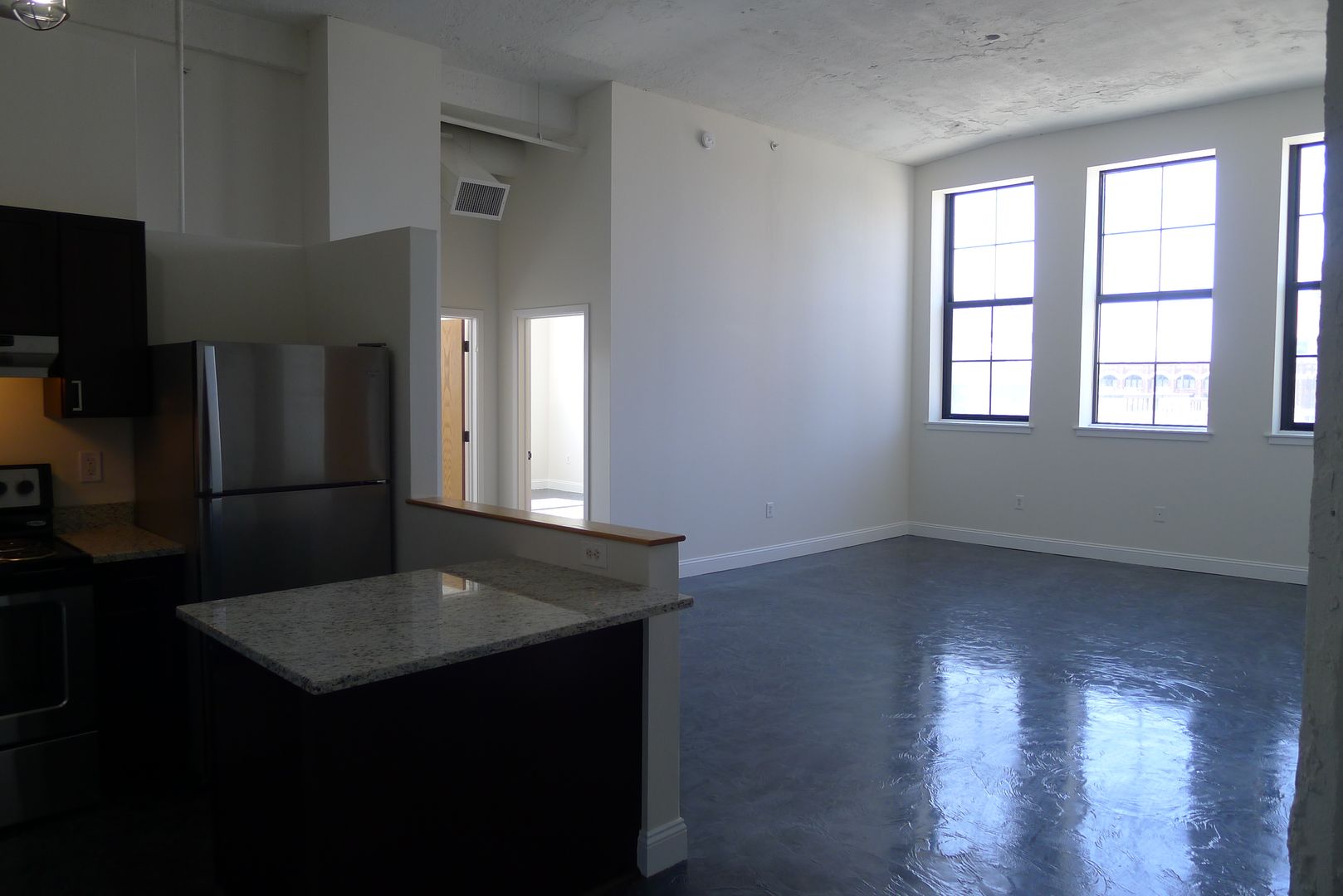 Detroit Apartment: 4600 Woodward