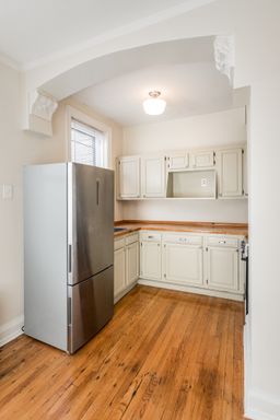 Listing photo thumbnail