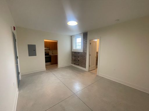 Listing photo thumbnail