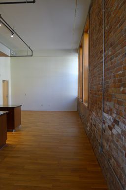 Listing photo thumbnail
