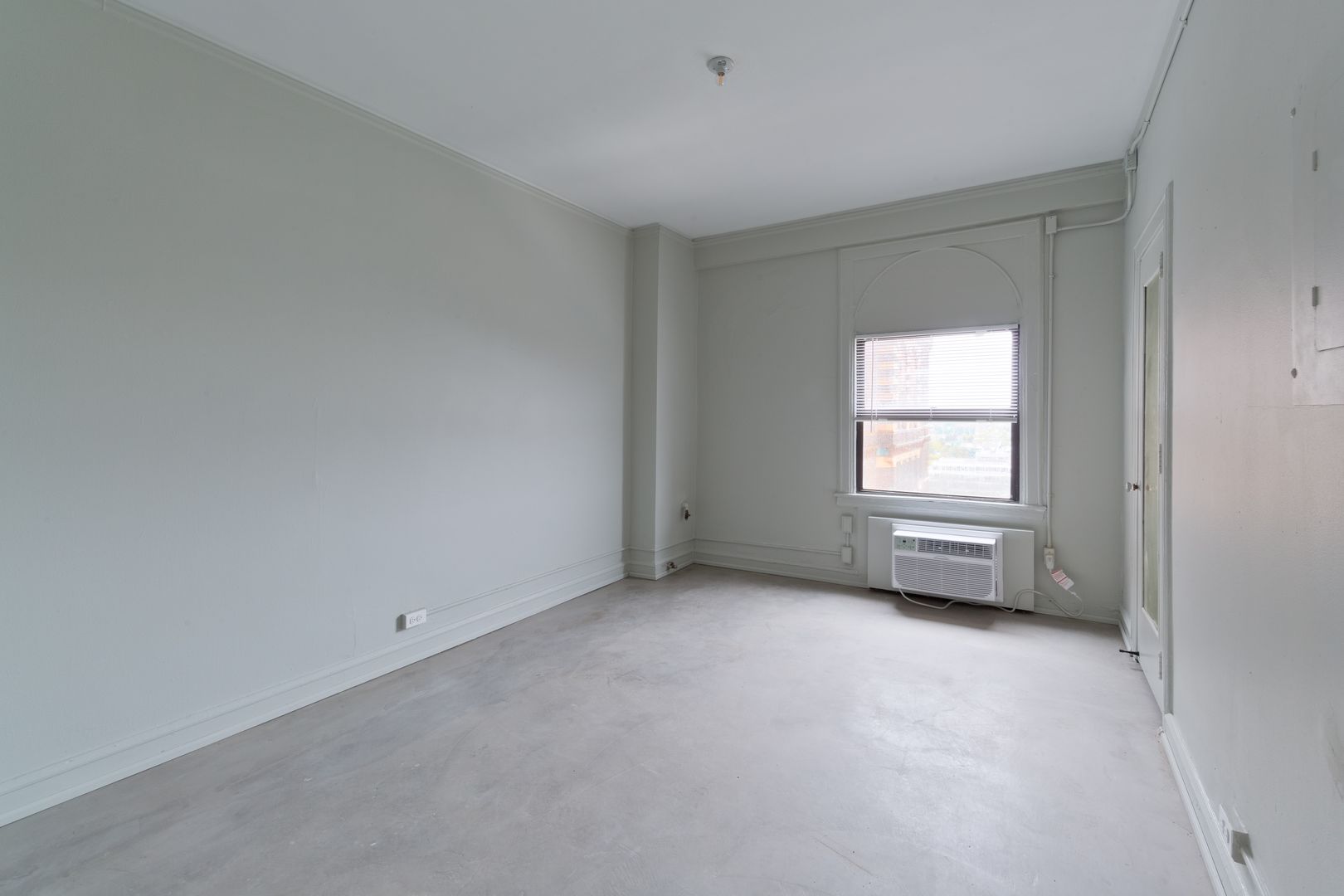 Detroit Apartment: 5440 Cass Ave