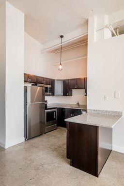 Listing photo thumbnail