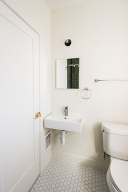 Listing photo thumbnail