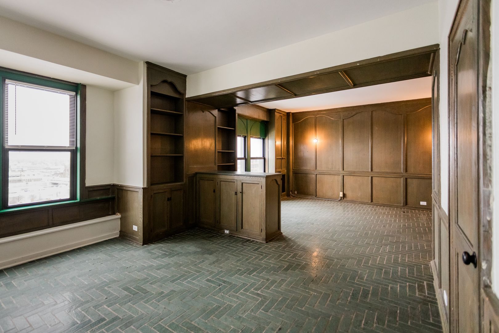 Detroit Apartment: 5440 Cass Ave