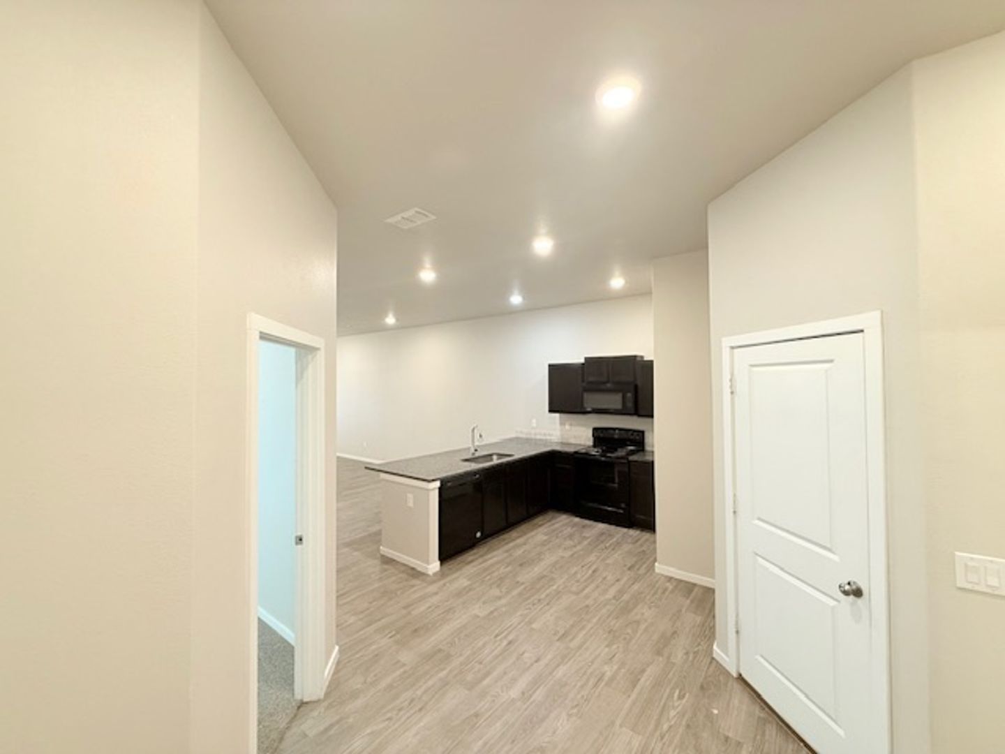 Lubbock Apartment: 7047 96th Street