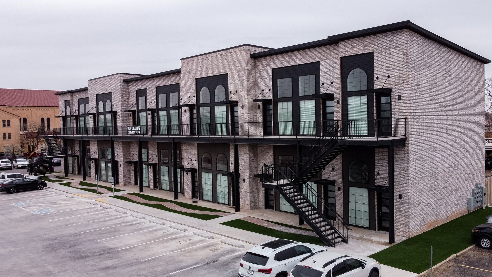 Lubbock Apartment: 2007 Main St