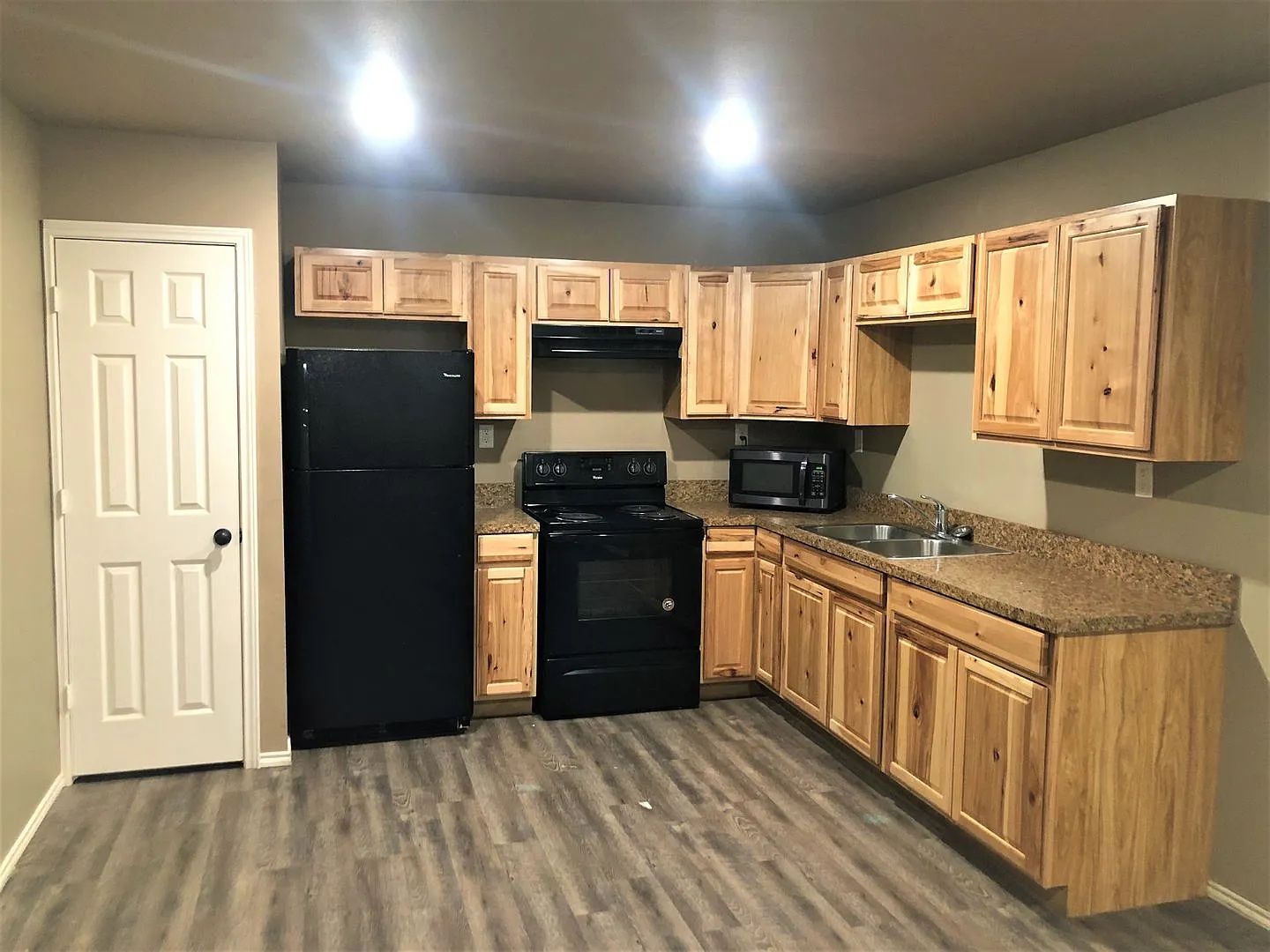 Lubbock Apartment: 521 45th