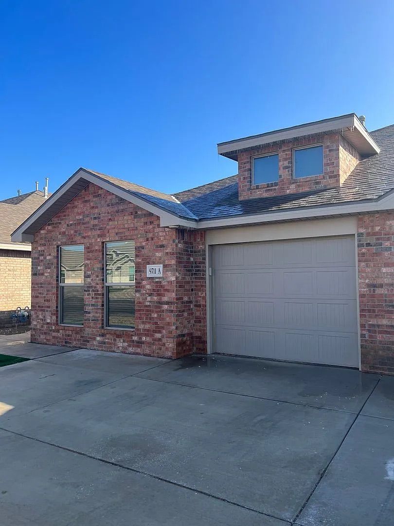 Lubbock Apartment: 9711 Saratoga Avenue