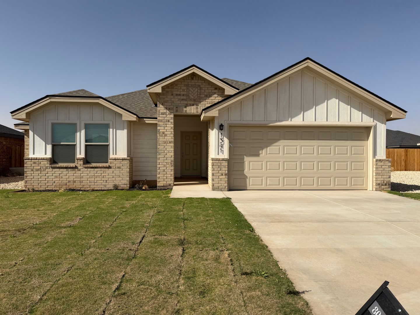 Midland House: 1341 Hogback Way