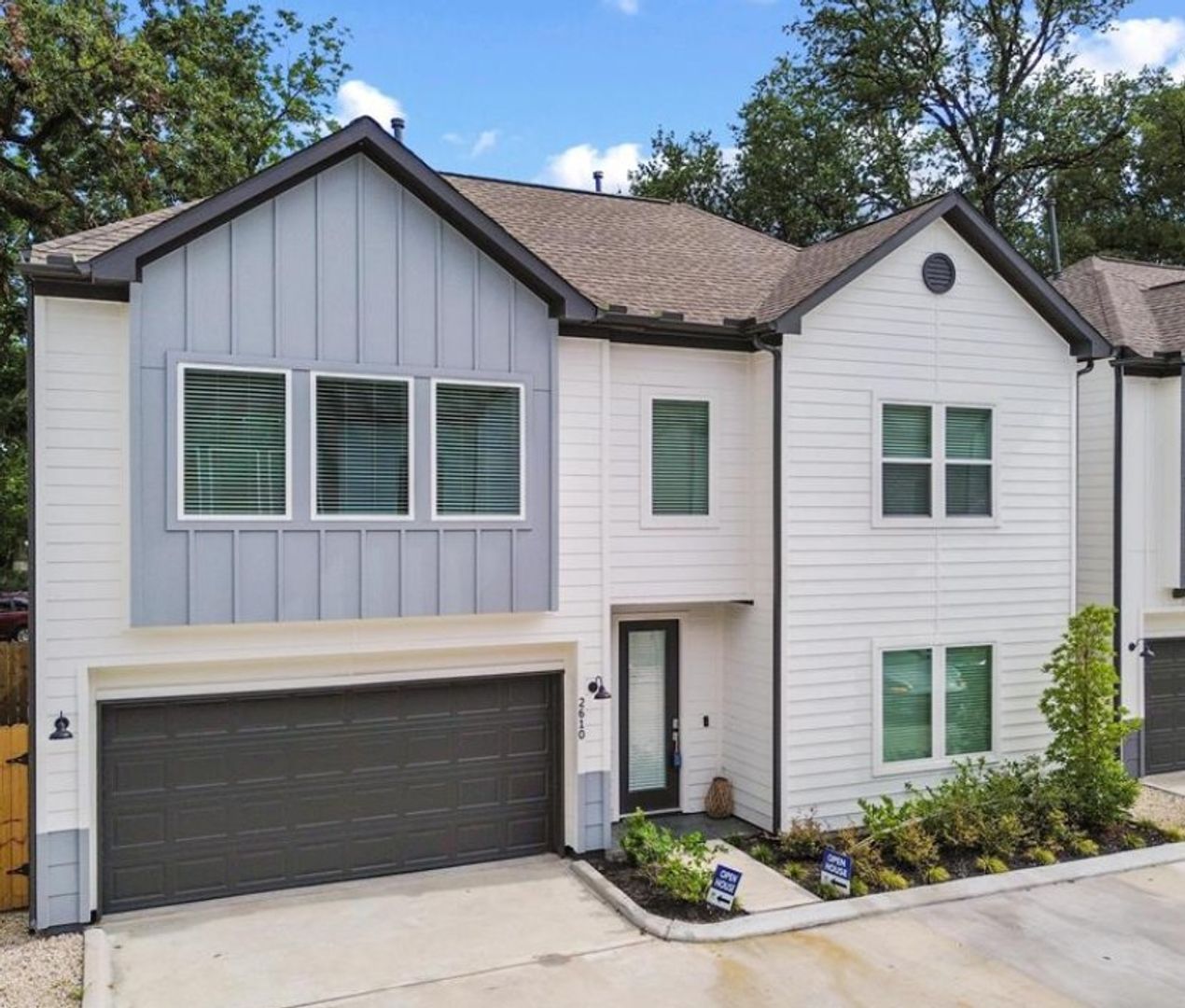 Houston House: 8014 Huntington Springs Lane