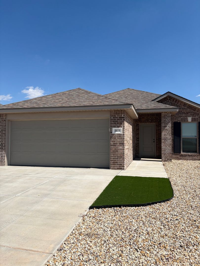 Lubbock House: 2119 Langford Avenue