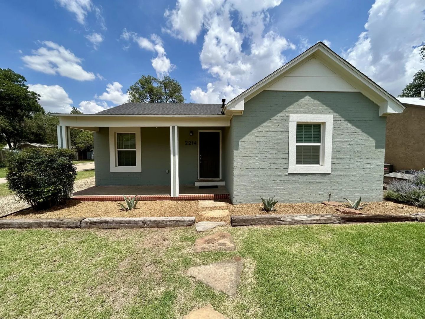 Lubbock House: 2214 25th Street