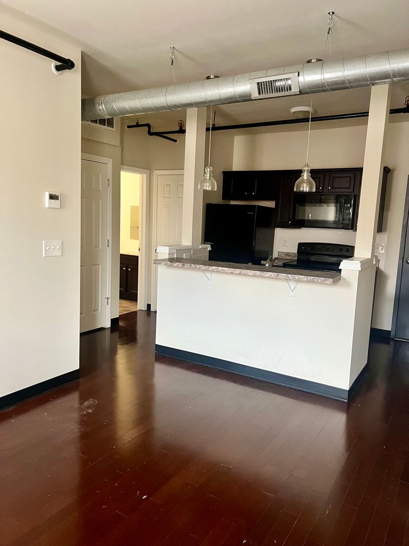 Lancaster Apartment: 602 North Queen Street