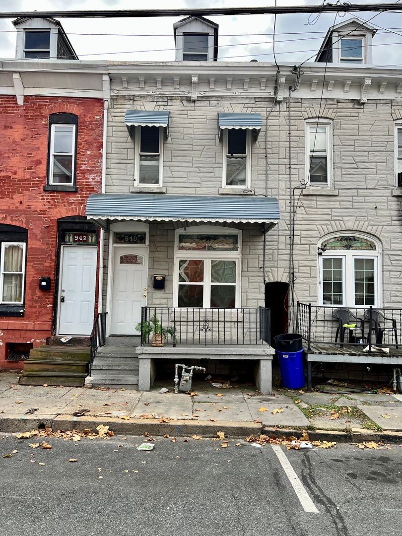 3 Bedroom 1 Bath Home Available For Rent