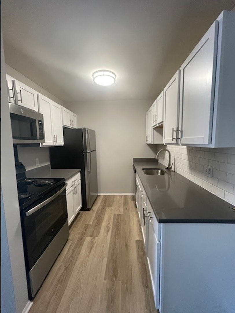 Ferndale Apartment: 901 St Louis Street & 333 W Marshall Street