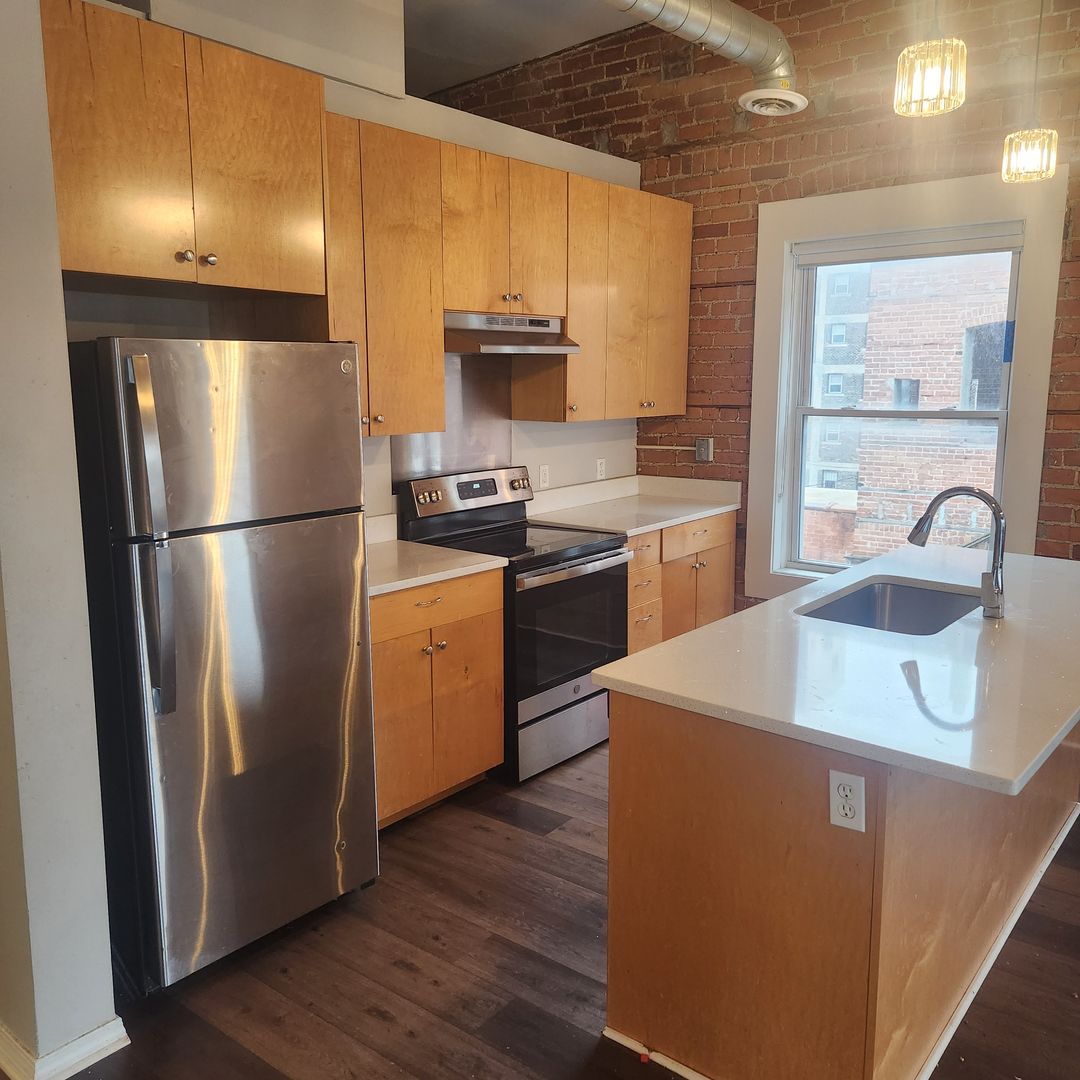 Detroit Apartment: 5734 Woodward Ave