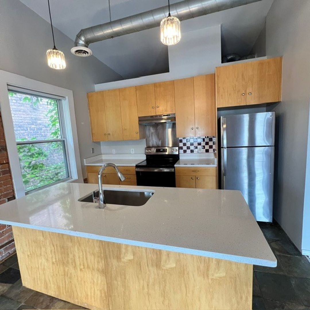 Detroit Apartment: 5734 Woodward Ave