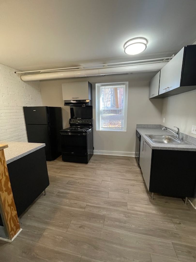 Ferndale Apartment: 346 W Breckenridge Street