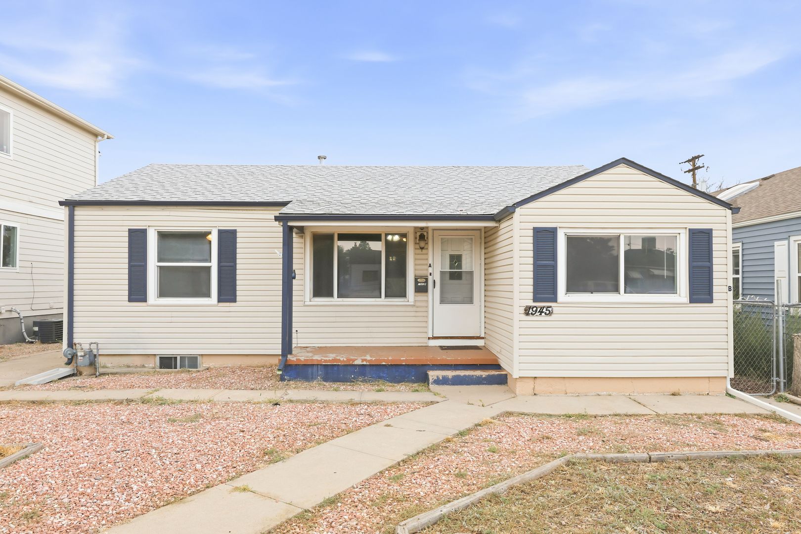 Aurora House: 1945 N Oakland Street