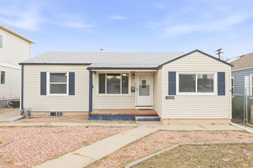 $0 DEPOSIT OPTION. 4BED/2BATH WITH GARAGE NEAR ANSCHUTZ MEDICAL CAMPUS – photo 1