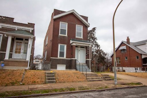 HUGE, true 1-bedroom! Sunny and spacious, with modern updates!