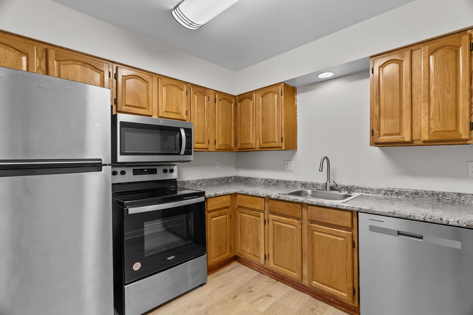 Saint Louis Apartment: 4617 Virginia Ave