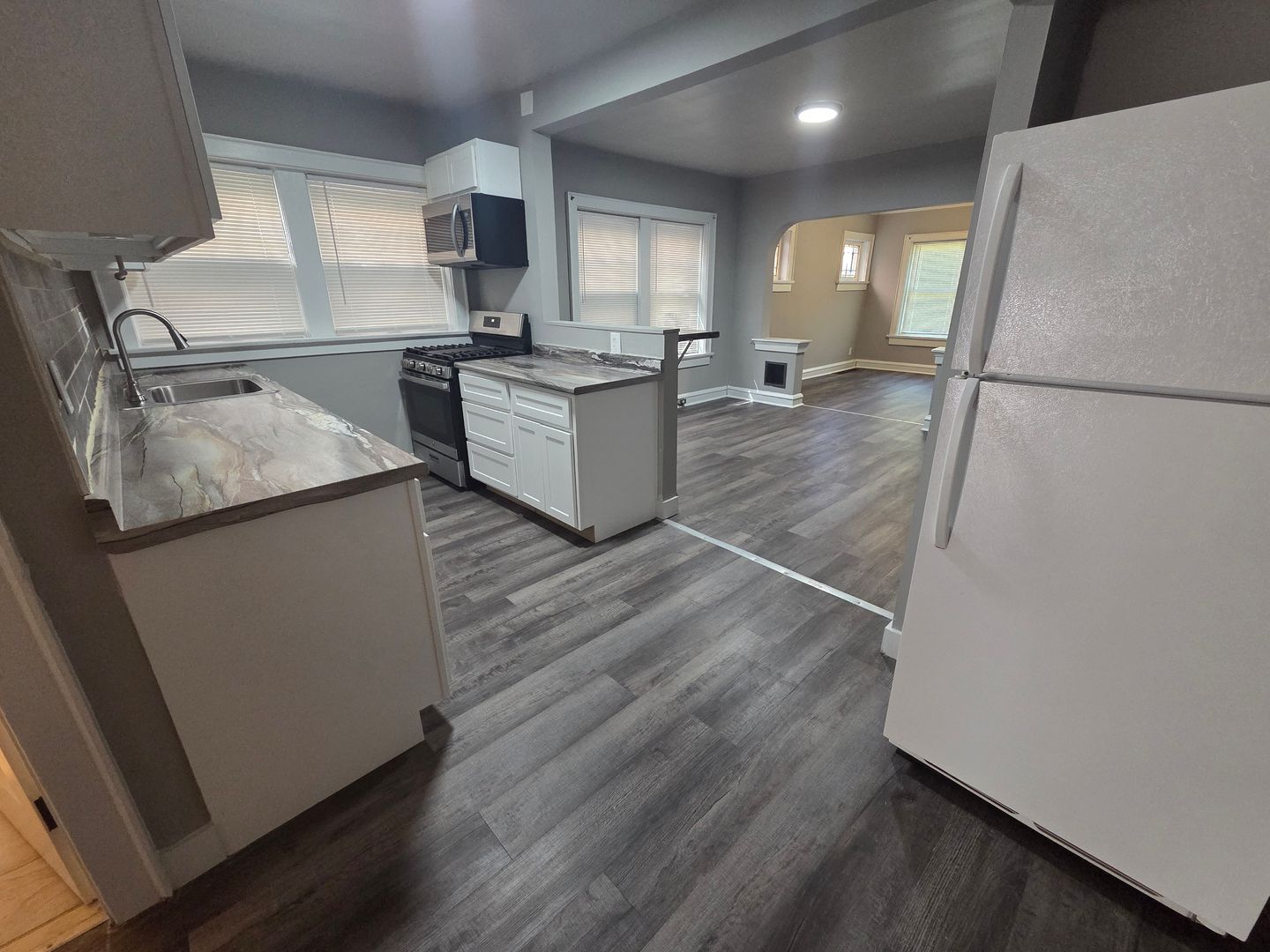 Saint Louis Apartment: 4954 Winona Ave