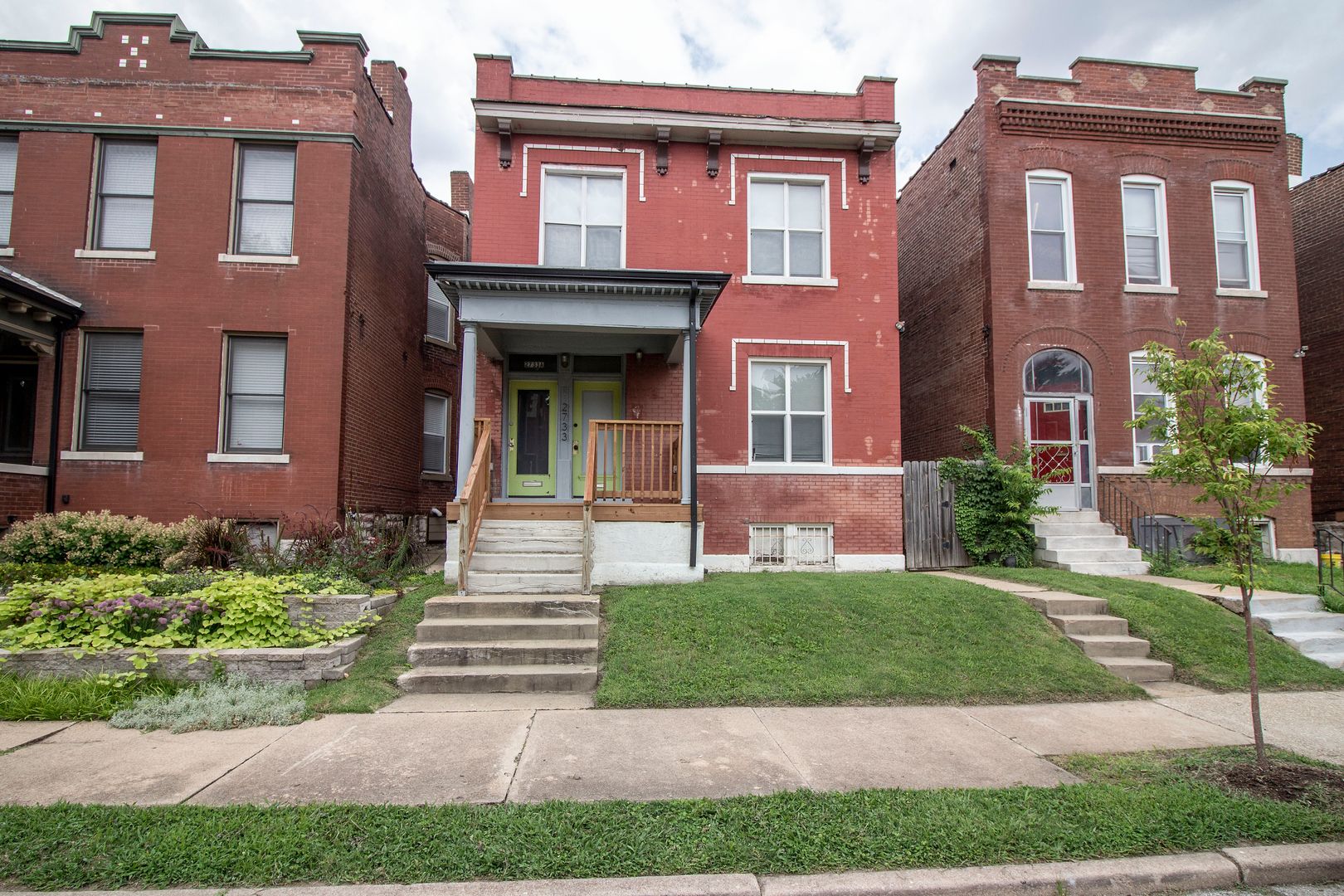 St. Louis Apartment: 2733 Accomac