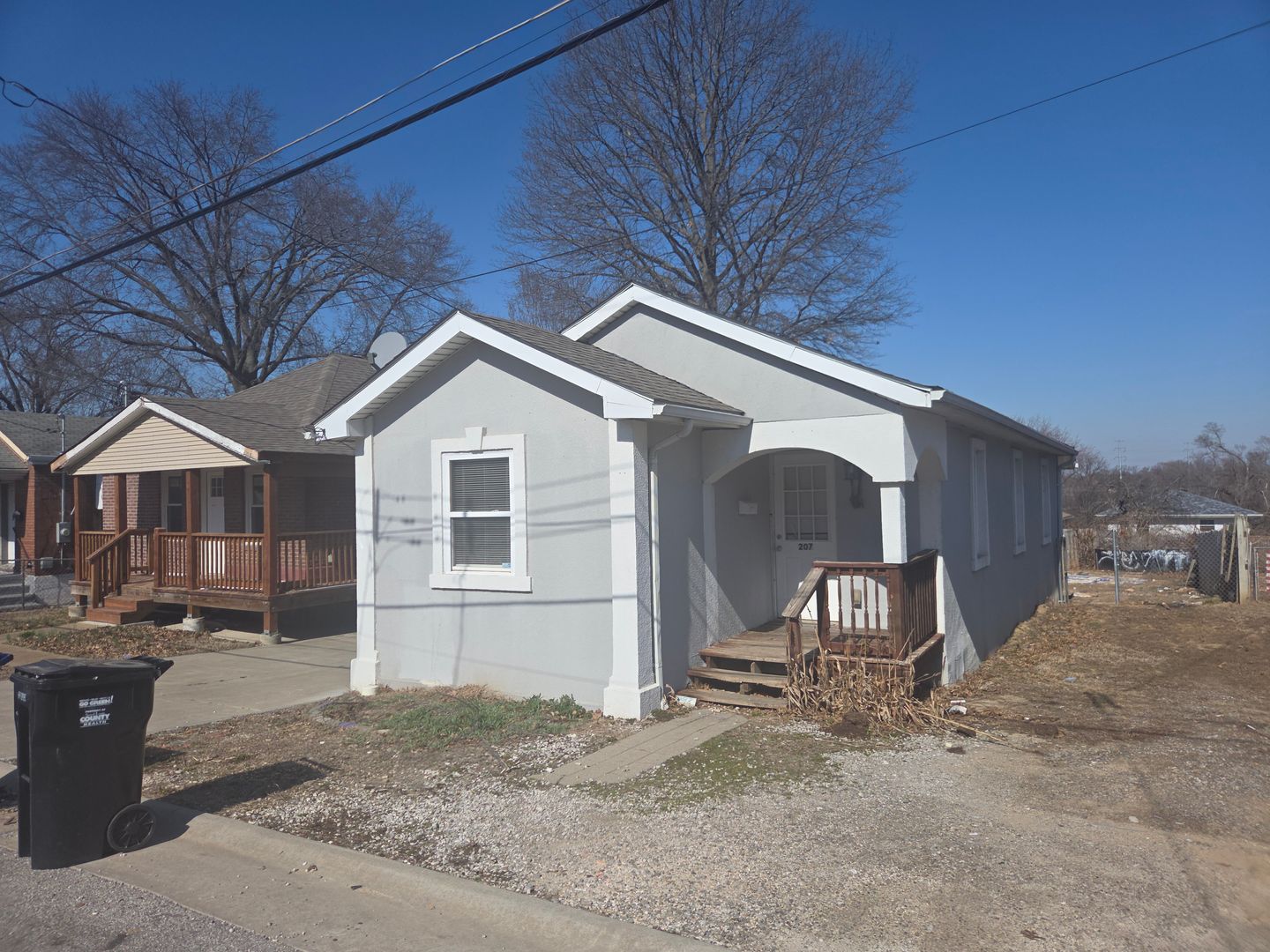 St. Louis House: 207 Waller Ave