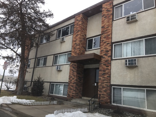 Awesome 2 Bedroom 1.5 blocks to Downtown Hopkins and 3 Blocks to new Light Rail!