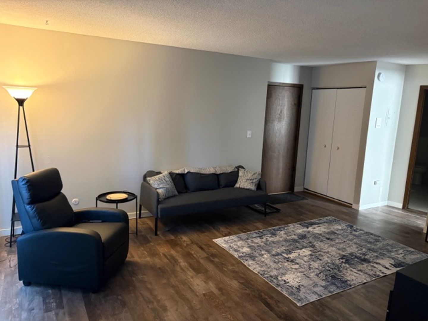 West St. Paul Apartment: 845 Dodd Road