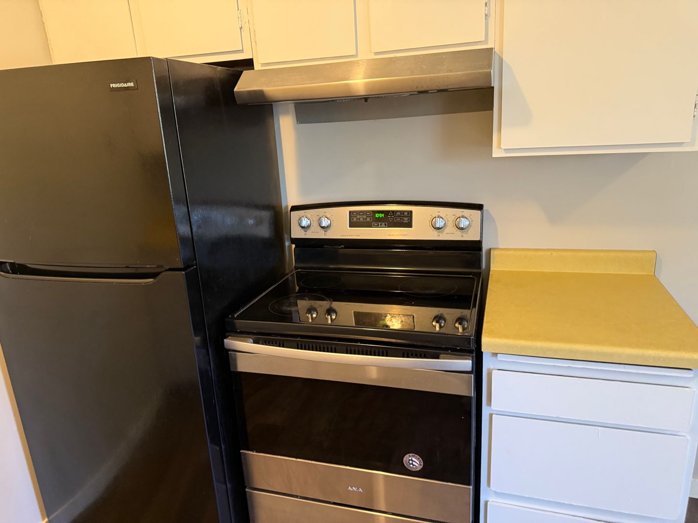 West St. Paul Apartment: 845 Dodd Road