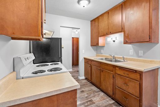 Luxury~Affordable Appointed Apt