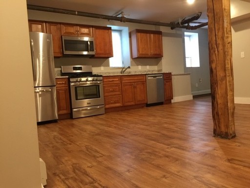 Awesome remodeled Furnished Apartment – photo 1