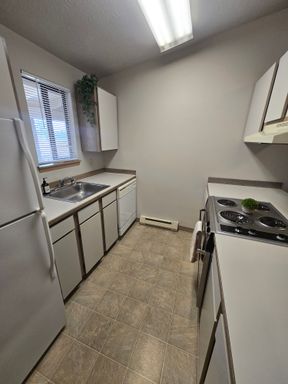 $1195 - Charming and cozy 1bd 1ba w/FREE garage! #4015 (Spokane Valley) – photo 1
