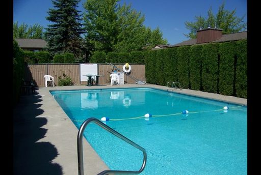POOL'S OPEN!!!! 2BR/1BA Valley Apt with One month free!!! #3030 – photo 1