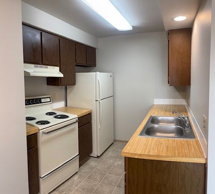 $1095/605 SQFT Spacious 1Bed 1Bath Apt in Super Convenient Location! #4060 Spokane Valley, WA – photo 1