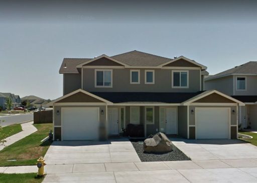 Loaded 3Bd 2.5Ba Airway Townhome!