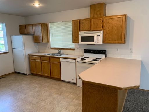 Townhouse! 3Bd 2Ba w/Attached Garage / #7 ◄◄ (North Spokane) – photo 1